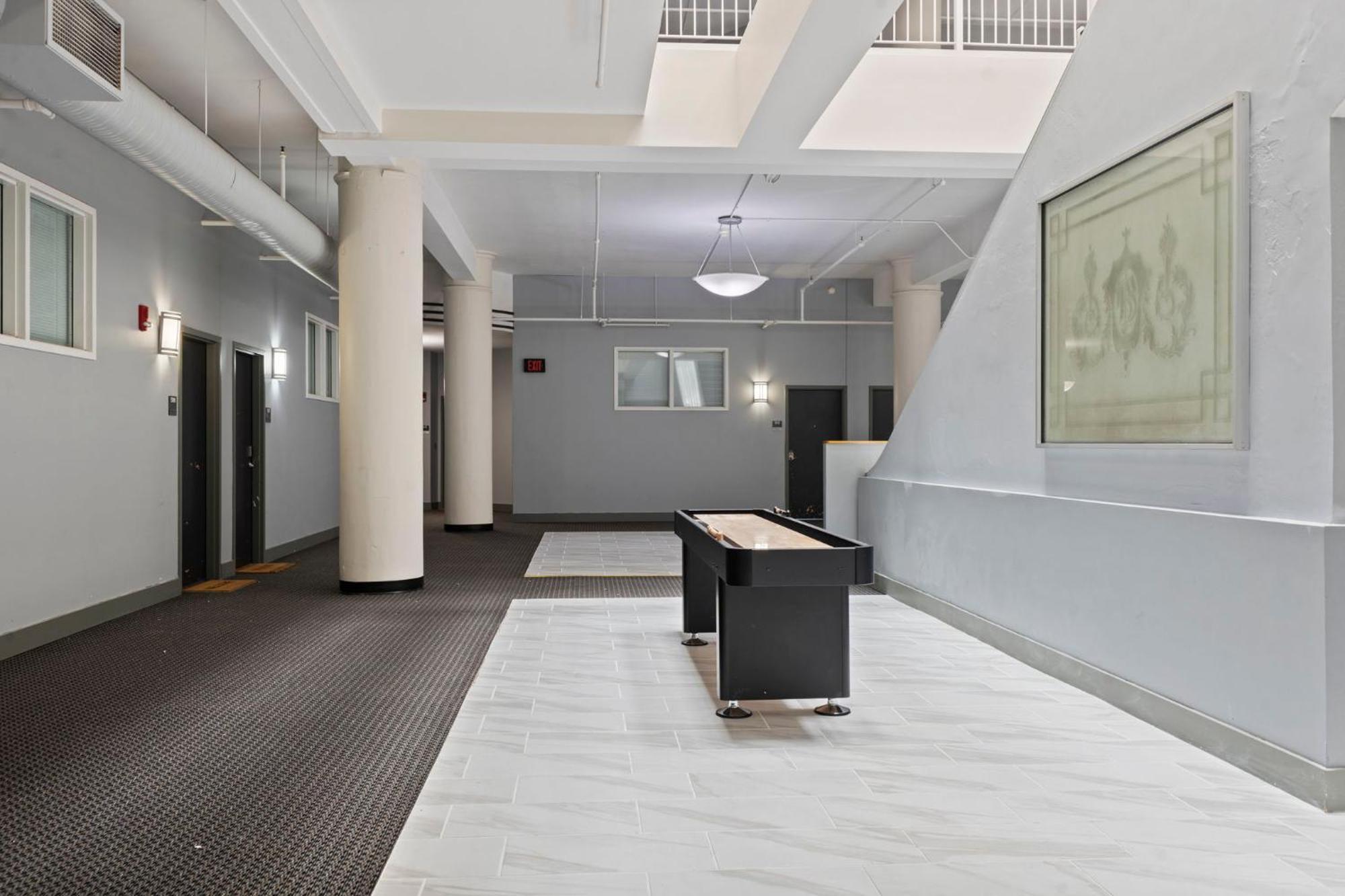 Indy Urban Stay - Skywalk - Sleeps 8 - Downtown - Stadium Indianapolis Exterior photo